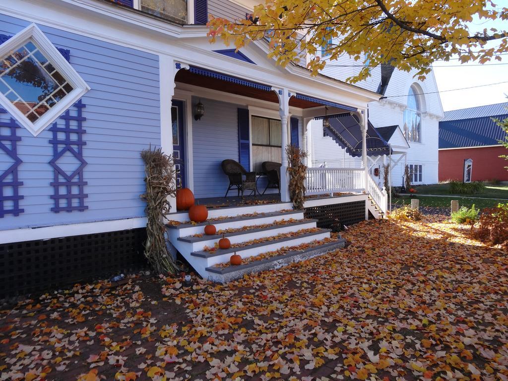 Holidae House Bed & Breakfast Bethel Exterior photo
