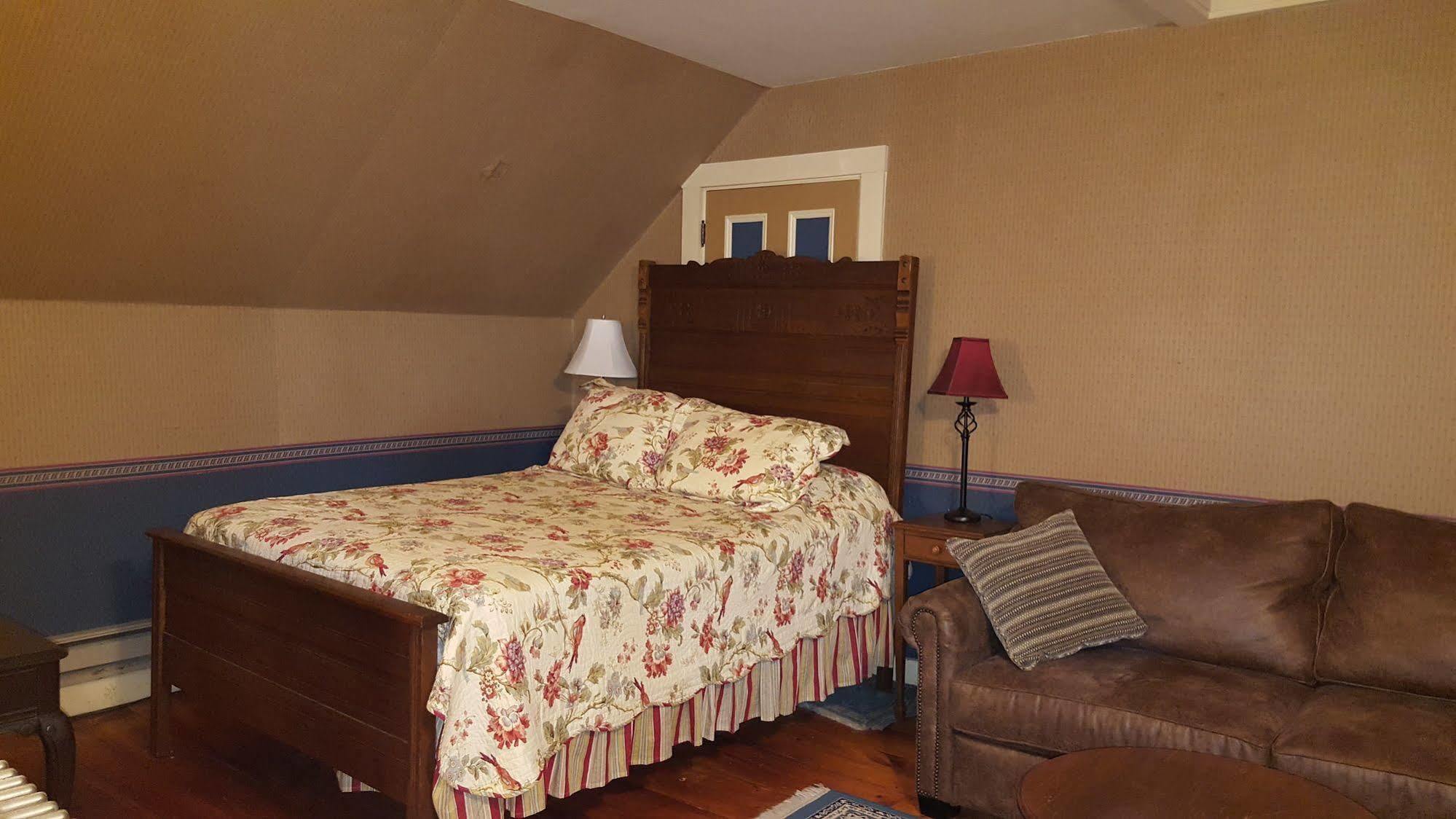 Holidae House Bed & Breakfast Bethel Exterior photo